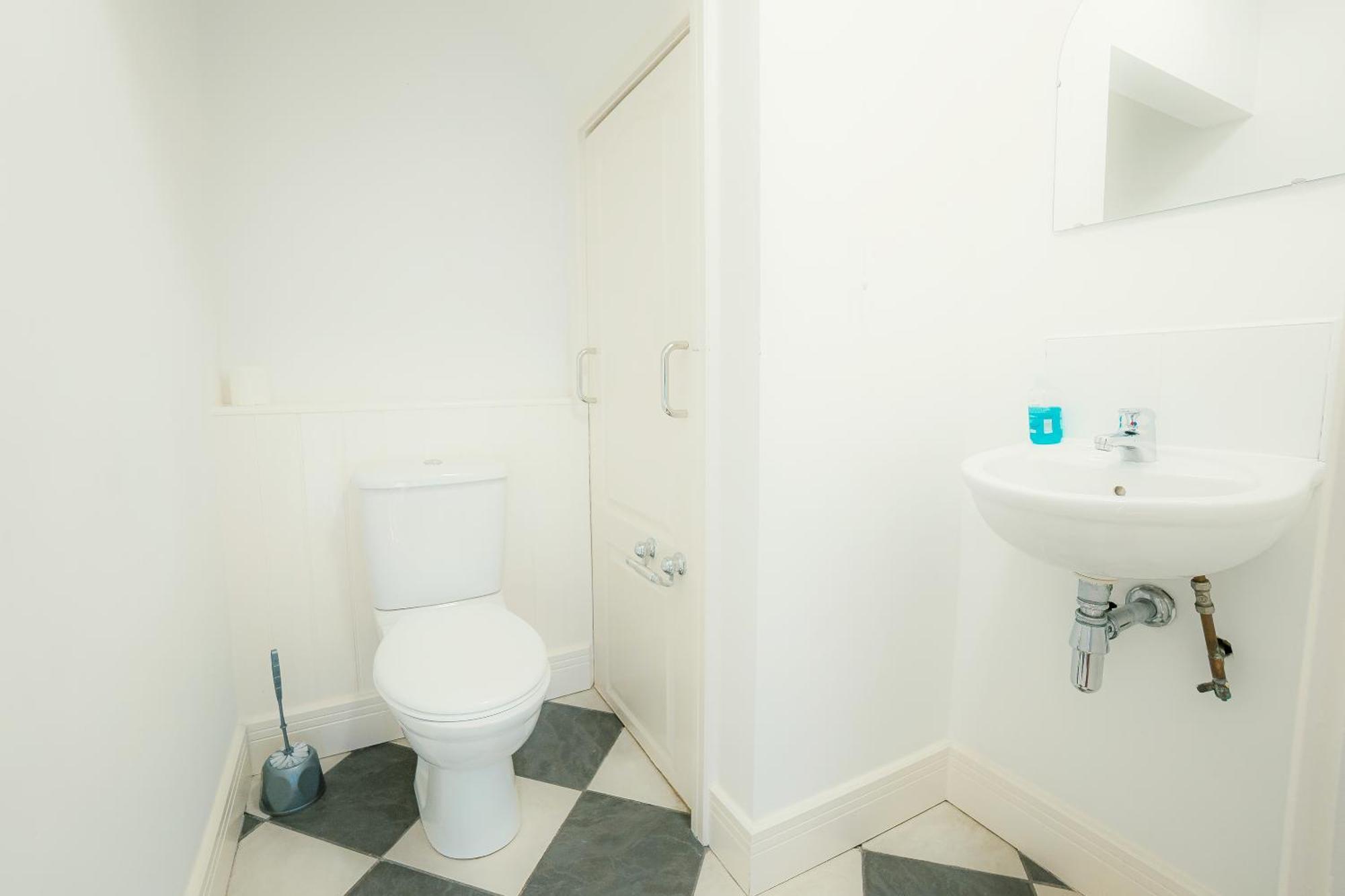 Super Duplex With Free Parking Apartment Plymouth Exterior photo